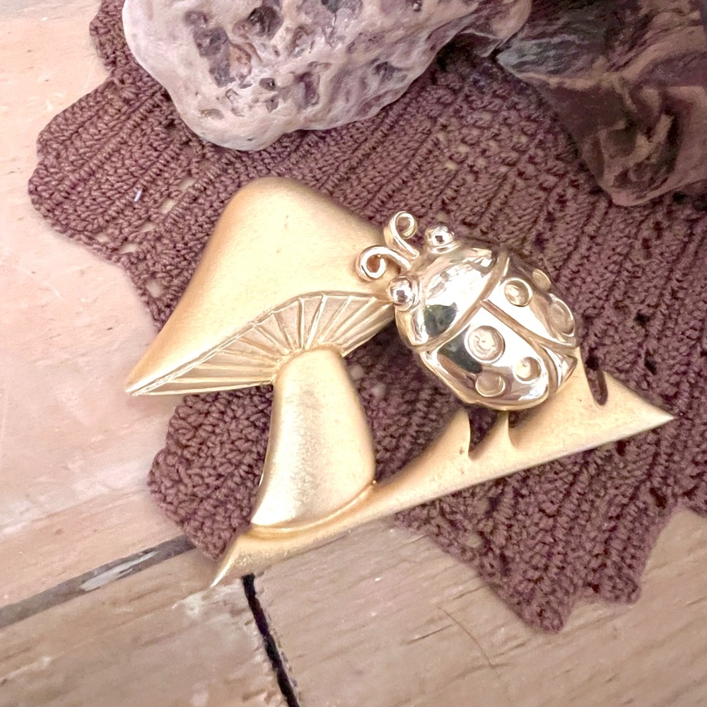 Vintage 1980’s Casual Corner Whimsical Gold Tone Lady Bug Mushroom Brooch